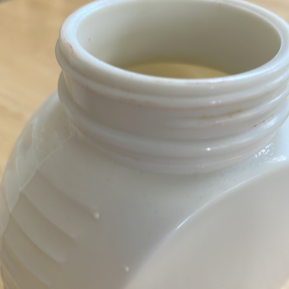 Salt & Pepper.   No lids. - Picture 6 of 6